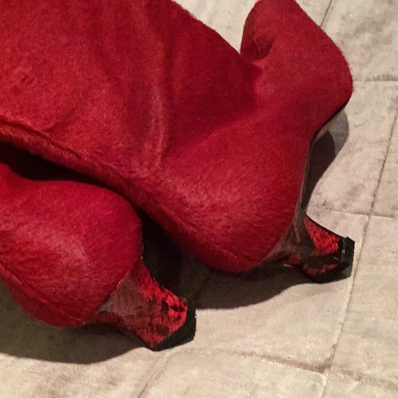 Emmanuel Ungaro Paris Red Calf Hair Snake Detailing Zip Up Boots size 7 1/2 M - Picture 10 of 16